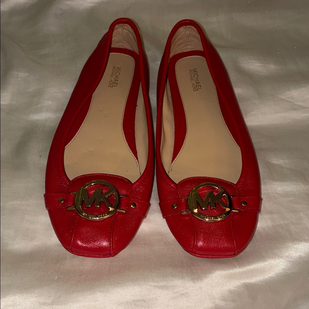 (Like-new) Michael Kors Red Flats with Gold Logo